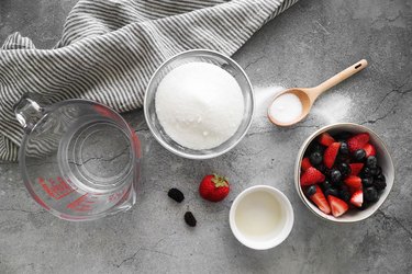 Ingredients for berry simple syrup