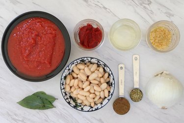 Tomato sauce ingredients
