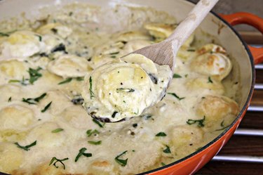spinach and artichoke ravioli casserole