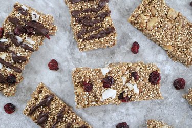 Healthy quinoa granola bars