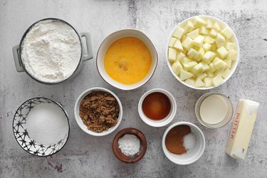 Ingredients for apple pie bread