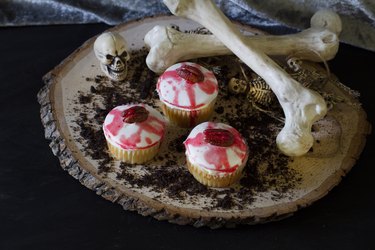 Zombie brain cupcakes