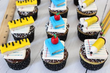 school cupcakes