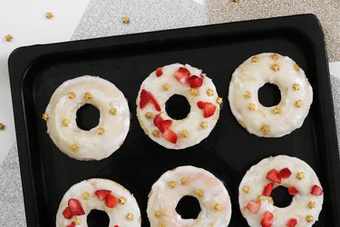 Baked strawberry champagne donuts